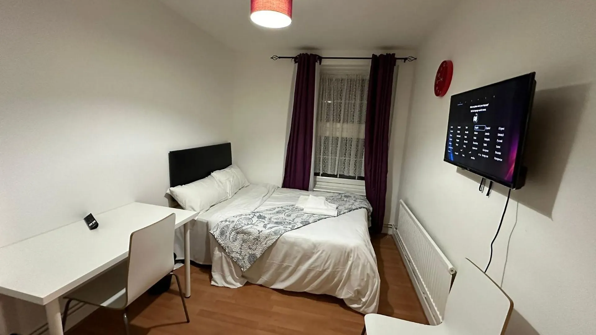 Beautiful Private Double Room In A Shared 3-Bedroom Apartment Minutes Walk From Bethnal Green London 0*,